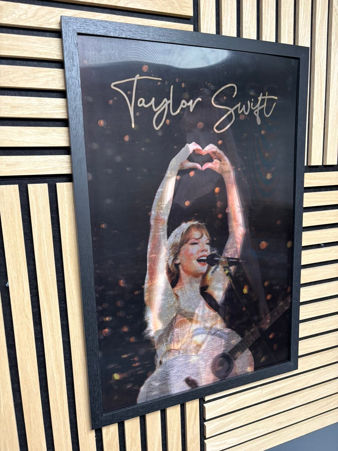 Taylor Swift 3D Lenticular Poster Framed 40x60cm