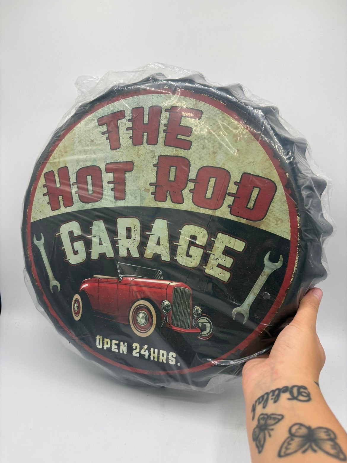 Hot Rod Garage 35cm Decorative Bottle Cap